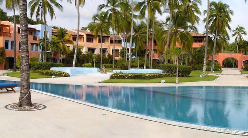 Playa Rosa Bungalows Кареєс Екстер'єр фото